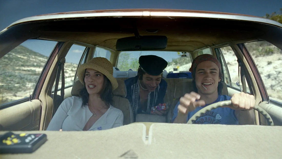 Luisa, Tenoch and Julio on the road in Y tu mamá también